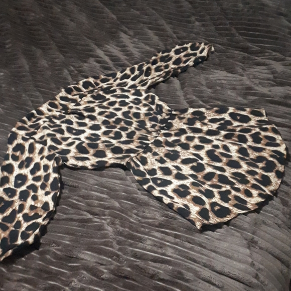 XS Ardene Leopard shirt with Zipper and Pockets - Picture 8 of 9